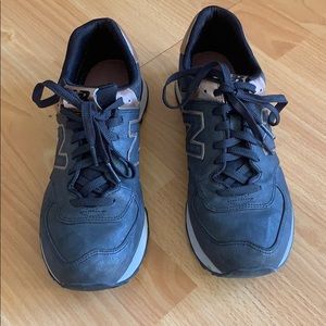 Woman’s New Balance Shoes